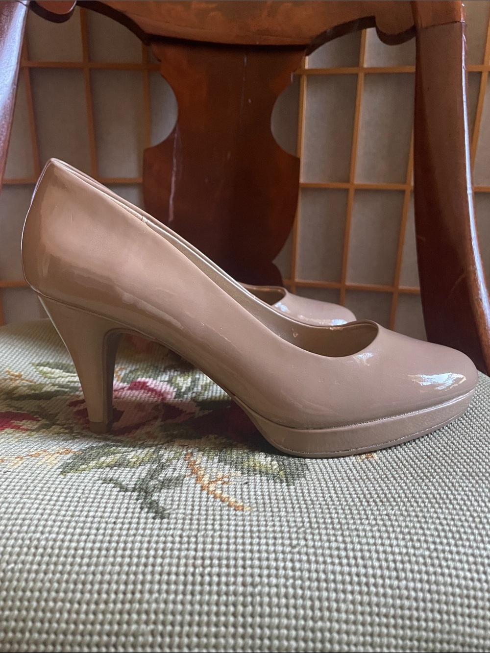 Bandolino Nude Patent Mid Heel Pumps